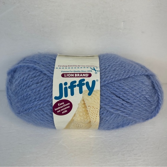 ❤️ Lion Brand Jiffy Yarn - Soft Blue Made in USA 🇺🇸 - Picture 1 of 3